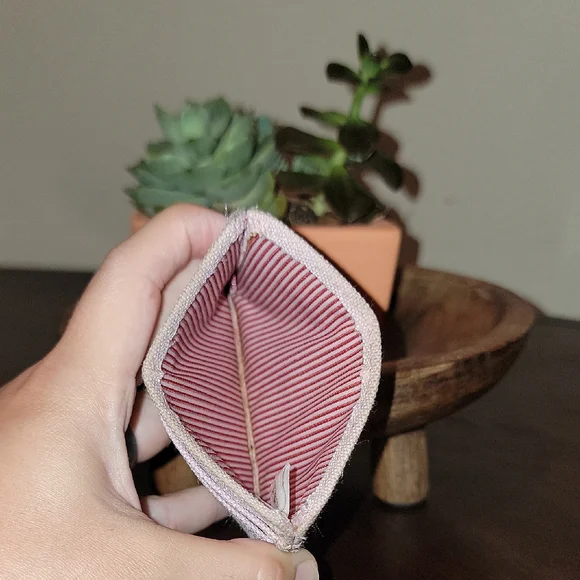 Herschel Baby Pink Card Holder - Picture 4 of 5